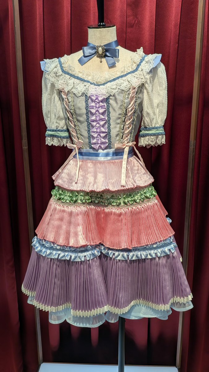 aoiD_azul's tweet image. #AKB48大衣装展
#口移しのチョコレート
#カラコンウインク
#ミュージックジャンキー
#完璧ぐ〜のね

#柏木由紀