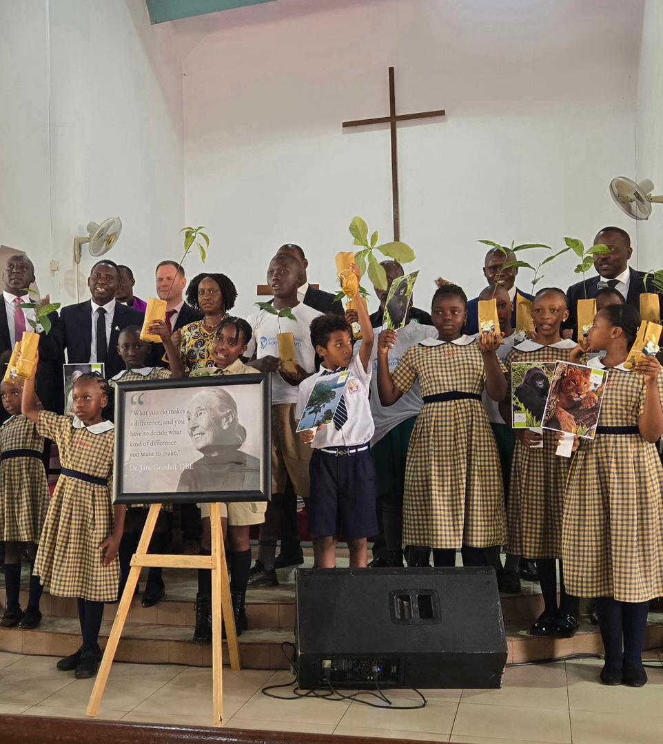 VolcanoesSafari's tweet image. On 14 October Volcanoes Safaris Uganda Manager Simon Kaweesi and COO Kevin James, joined the Jane Goodall Institute at a Thanksgiving Memorial celebrating the life and legacy of the late Dr. Jane Goodall.

Follow the link below to read more.
volcanoessafaris.com/celebrating-th…