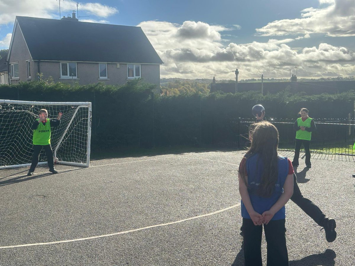 CefnCouncil's tweet image. ⚽ #StayOnSide Week 3 at @YsgolMinyDdol!

Students learned how to stay safe online, played Handwell, and explored how ASB affects our communities — even local taxes! 💭

#CefnCommunityCouncil #YouthSupport 

This project is funded by @TNLComFundWales