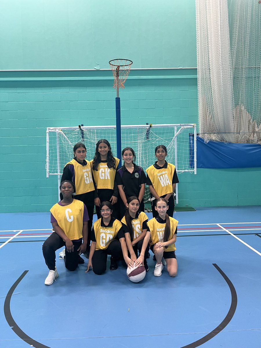 Challney Girls PE tweet media