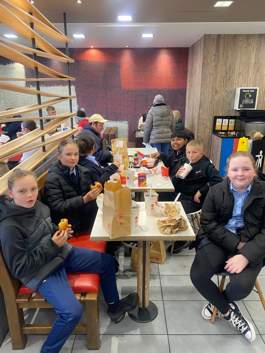 StBernardsPS's tweet photo. Our remaining Primary 7 pupils enjoyed a lunch at McDonaldโs today! #funweek https://t.co/Ve3t9udggj