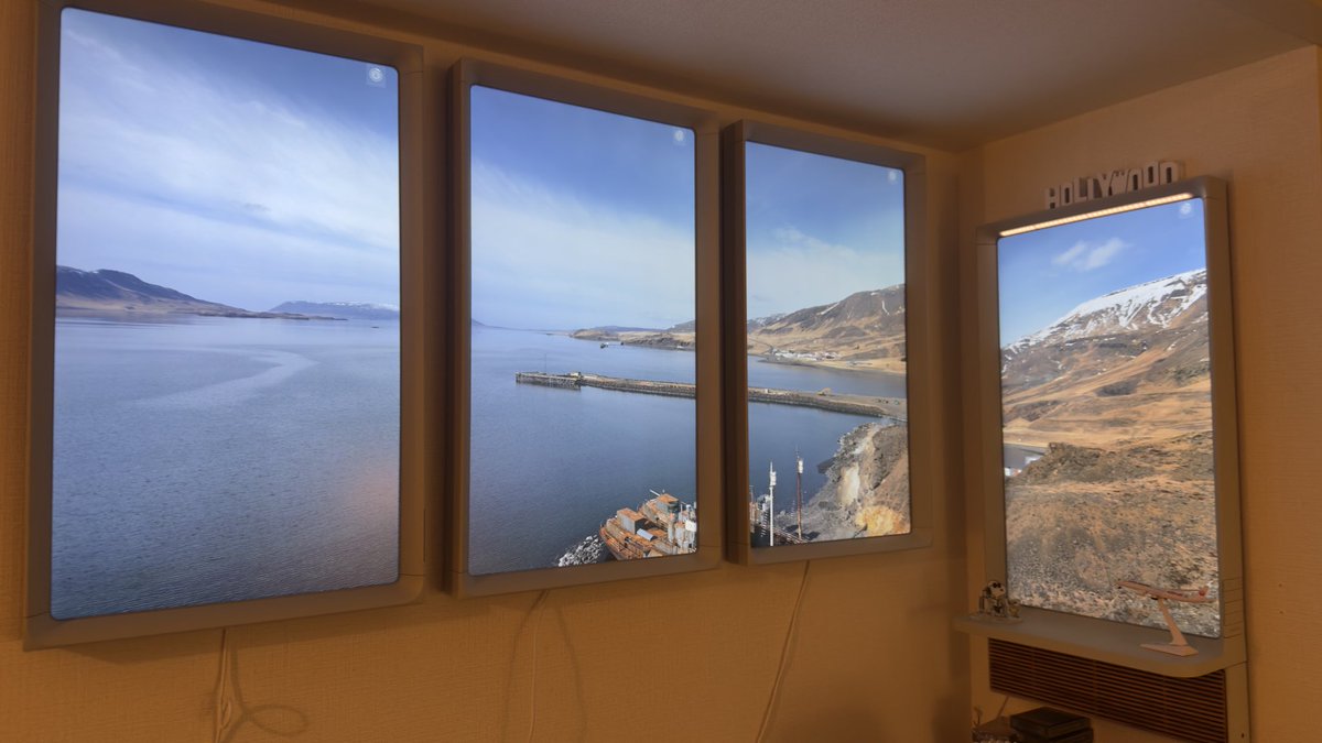 sky621hnd's tweet image. Atmoph Windows Yo無事パノラマ設定にできた。
いい感じだ。
ちょっとトリッキーな設置してるけどどうするかおいおい考えよう。
#atmoph