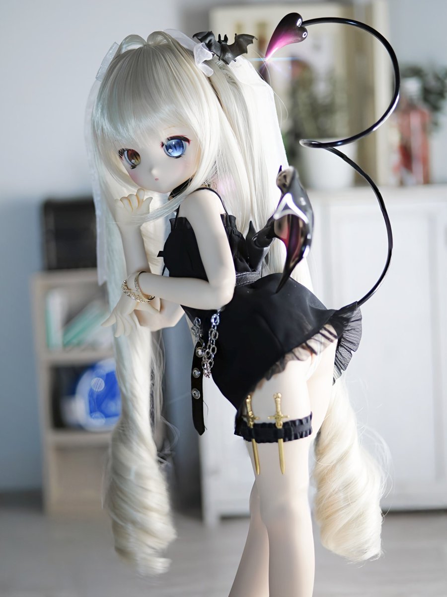 sygl様  ニカルフィ SYLPHY Rear Trunk Emblem Badge Fit Nissan Bluebird Sylphy