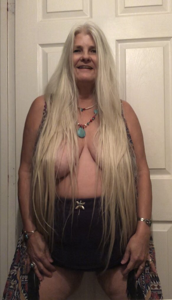 I think I like Morning parties🦋💋
——Yesterday was Wild🥹🤣—-
                   WEEKEND!
💜🔥 Naughty😈Vibes🔥💜💃🏾✨