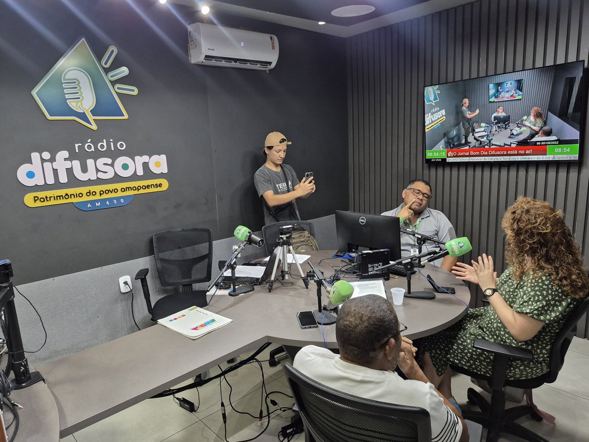 📻 Jornal Bom Dia Difusora 

🎙 Apresentação: Rodiney Santos, Paulo Silva e Humberto Moreira, acompanhe pela 630AM ou pela live do Facebook 📲 
facebook.com/share/v/17RYFF…