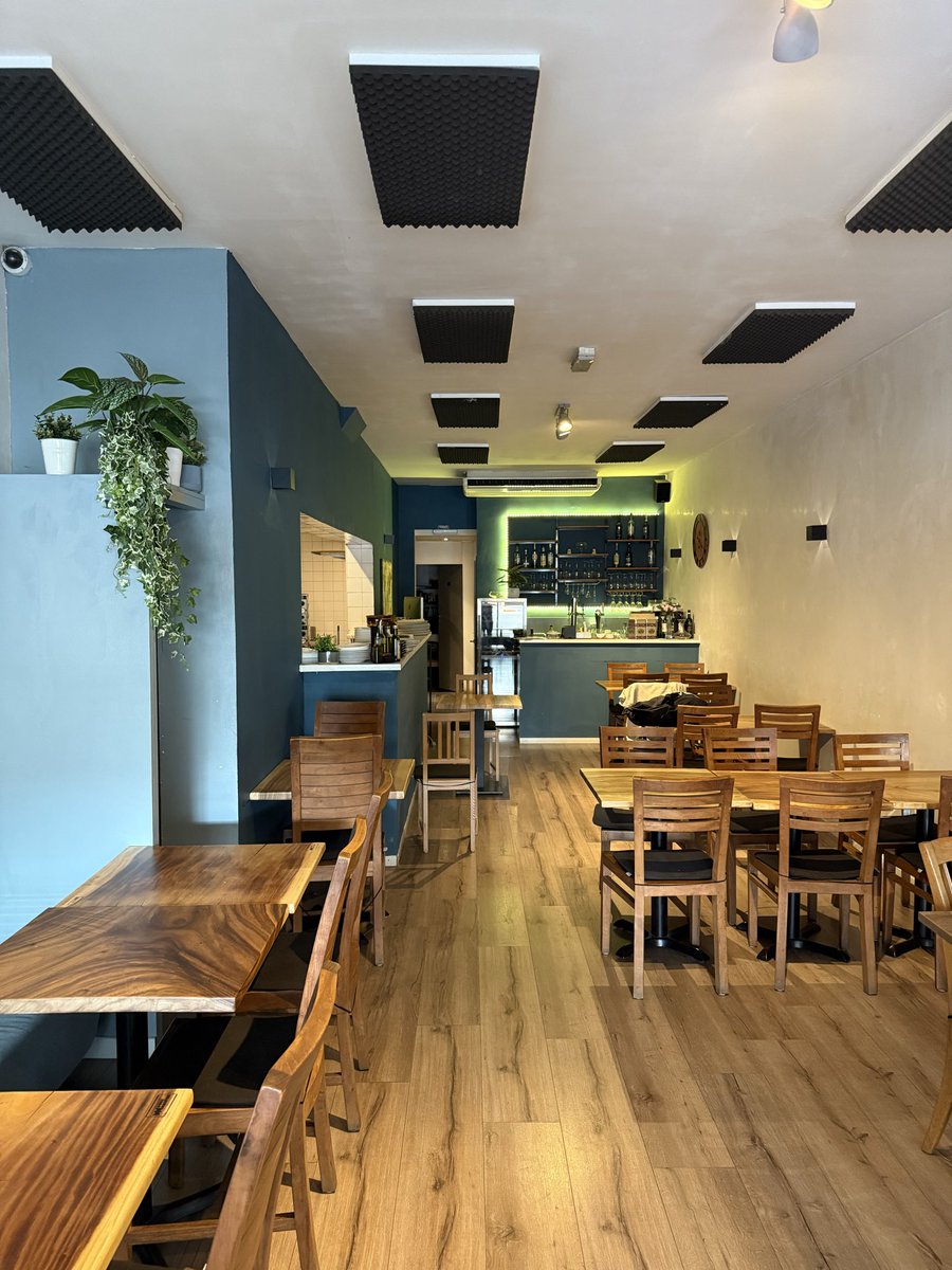 danvdhorst's tweet photo. Helaas stopt restaurant Andiamo aan de Pieter de Hoochstraat in Rotterdam.
DH-Property heeft het pand en de inventaris gekocht.
Het is inmiddels verhuurd aan een nieuwe ondernemer — succes gegarandeerd! 💪
#dhproperty #rotterdam #vastgoed #horeca https://t.co/cQc4YYvtyi
