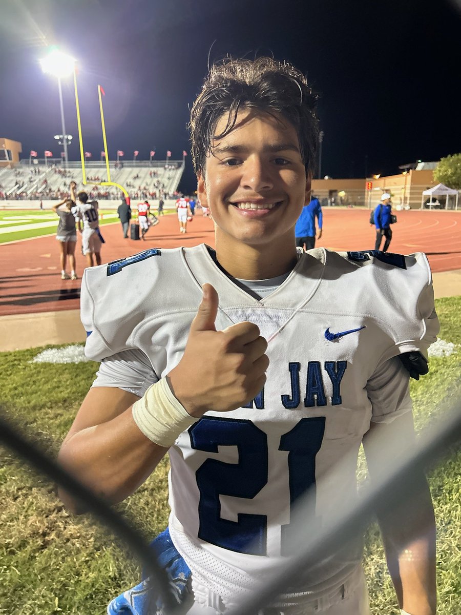 April03B's tweet image. Proud of my No-e , missed his AP ceremony, last night while on field winning  game #7! GO MUSTANGS!!
LOVE U SON! #21♡