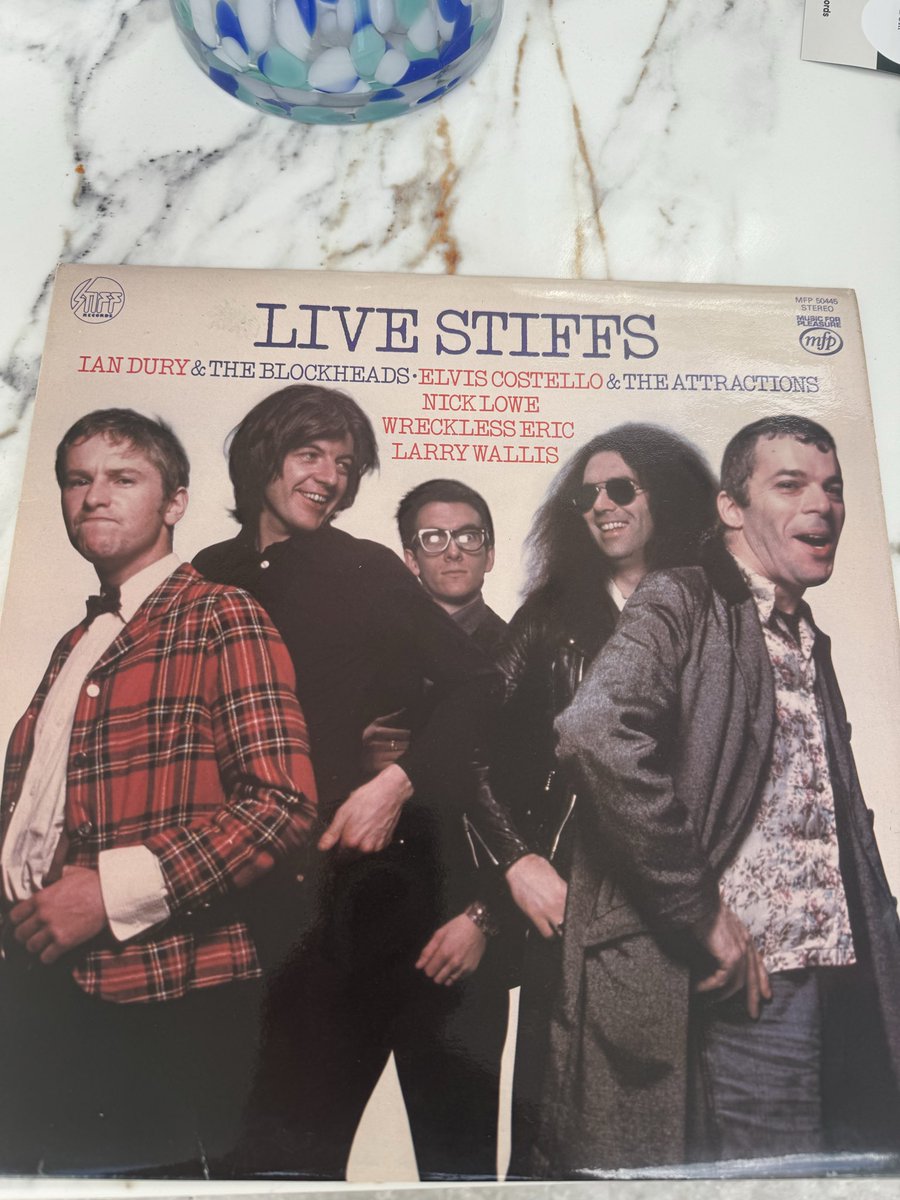 LessGrumpy's tweet image. Today’s lunchtime listen