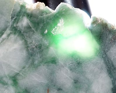 ★商品紹介★糸魚川翡翠★

糸魚川翡翠は天然記念物に指定されており、三種の神器の一つ八尺瓊勾玉(やさかにのまがたま)も糸魚川翡翠であるとされています。ミャンマー産翡翠とは違い日本の神話を思わせるオーラを感じます。

forestblue.jp/shopdetail/000…

#天然石 #パワーストーン #翡翠 #糸魚川翡翠