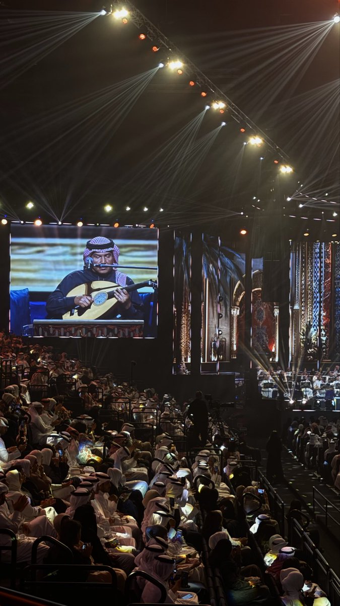 _M291's tweet image. - ليلـة خميس طرز بهـا نور القمر " 
#محمد_عبده #محمد_عبده_في_الكويت