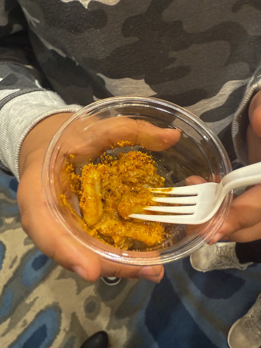 woburnsocialcon's tweet image. We were so honored to sponsor and be part of such a grate event at the Mac & Cheese Bowl! We had a wonderful night supporting our community (and enjoying some seriously delicious mac & cheese!). #CommunityStrong #WoburnEvents #MacAndCheeseBowl #CouncilOfSocialConcern #GivingBack