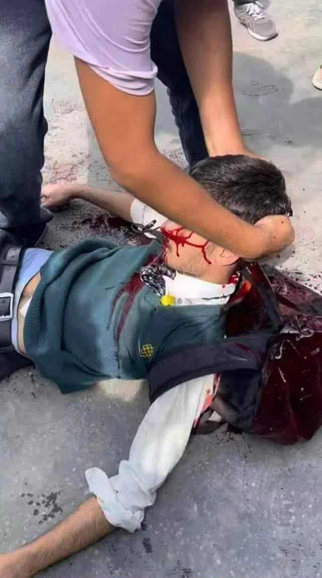sapkbibek's tweet image. नेकपा कांग्रेस, एमाले,  माओवादी,  मिडिया र पत्रकार अनुसार😡
👇महान क्रान्ति।                              👇उपद्रो