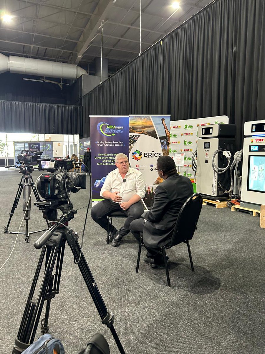 GridCars.net tweet media