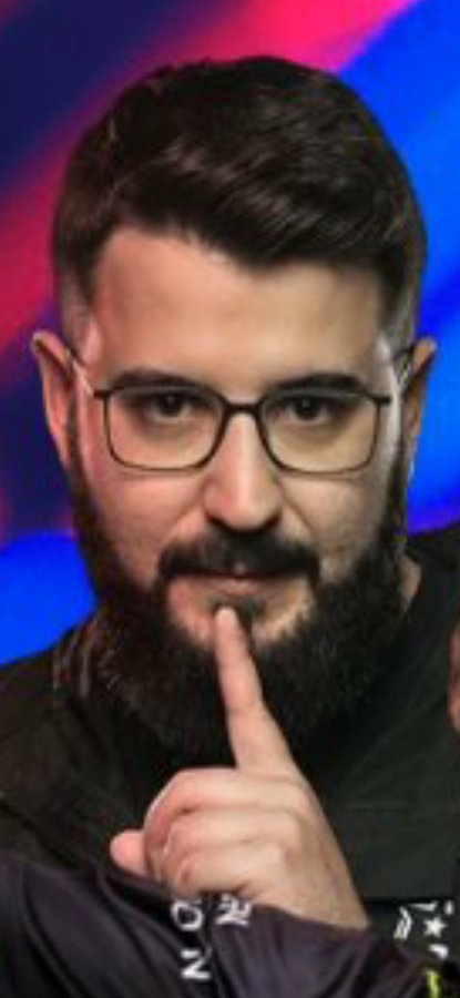 DefNotJordi's tweet photo. Es hora de pedirle consejo a este gigachad, él sabe cómo matar a Faker y ganar a T1 https://t.co/budtLU7EcC