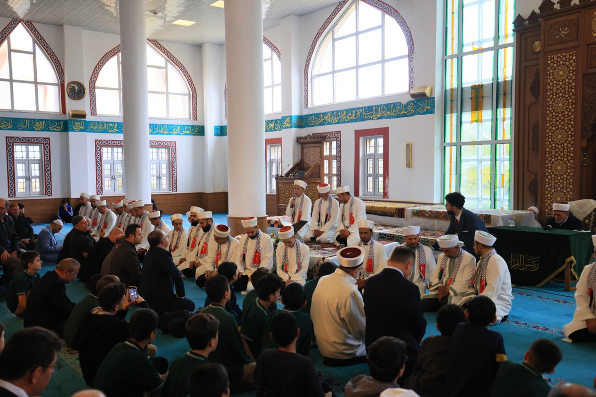 Muğla Valiliği (@tcmuglavaliligi) on Twitter photo Valimiz Sayın Dr. İdris Akbıyık, Muğla İl Müftülüğü tarafından Ali Rıza Hakses Camii'n de düzenlenen 'Hafızlık İcazet Merasimi' etkinliğine katıldı.
<a href="/idrisakbiyik/">Dr. İdris AKBIYIK</a>
<a href="/CanRustem/">Dr. Rüstem CAN🇹🇷🇵🇸</a>
<a href="/MuglaMuftulugu/">Muğla İl Müftülüğü</a> Valimiz Sayın Dr. İdris Akbıyık, Muğla İl Müftülüğü tarafından Ali Rıza Hakses Camii'n de düzenlenen 'Hafızlık İcazet Merasimi' etkinliğine katıldı.
<a href="/idrisakbiyik/">Dr. İdris AKBIYIK</a>
<a href="/CanRustem/">Dr. Rüstem CAN🇹🇷🇵🇸</a>
<a href="/MuglaMuftulugu/">Muğla İl Müftülüğü</a>