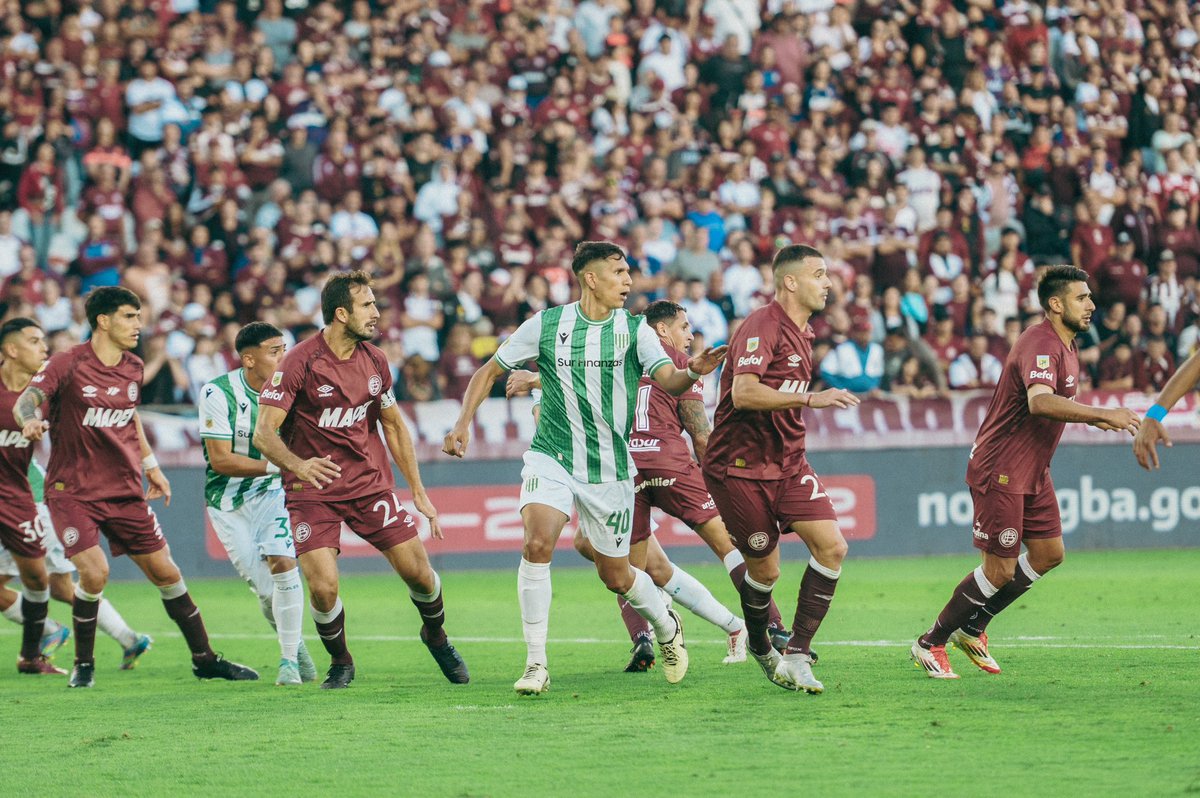 🇳🇬🚨 [ATENTOS] En un 90% de chances el Clásico se jugaría LUNES 3/11 a las 20.00hs.

Desde <a href="/LigaAFA/">Liga Profesional de Fútbol</a> prevalece el descanso y lo deportivo, por eso #Lanús y Racing irían lunes.

#Banfield negocia domingo a las 19.00hs, está difícil y las probabilidades realmente son bajas.