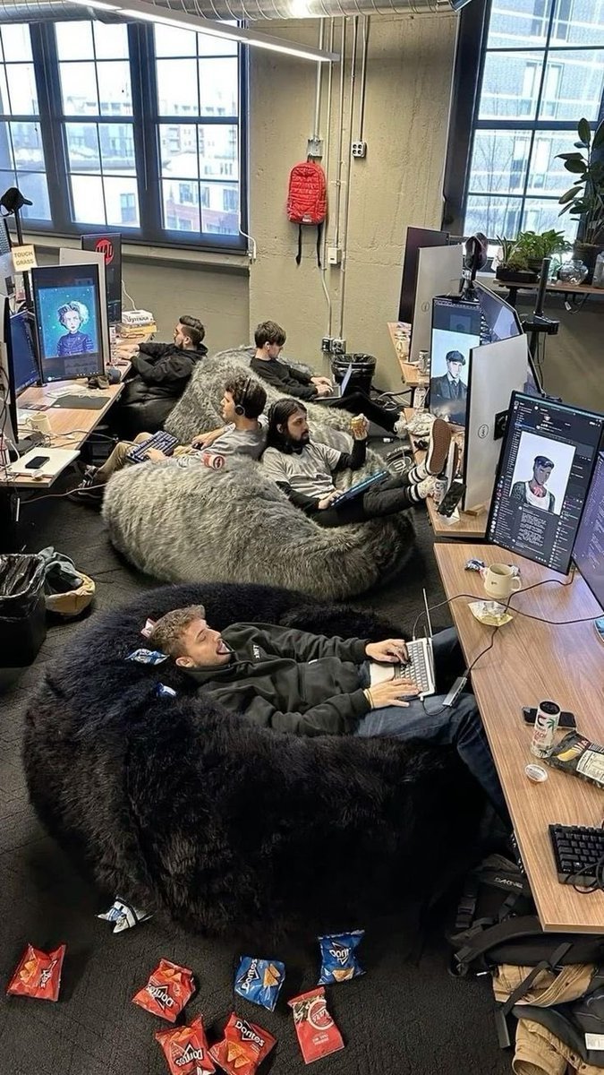 ia_william's tweet image. You can really earn $6,294 per month if you have:
1. A laptop
2. A Wifi connection
3. 20 minutes per day
Here are the 3 steps to follow to earn $6,294 per month ↓