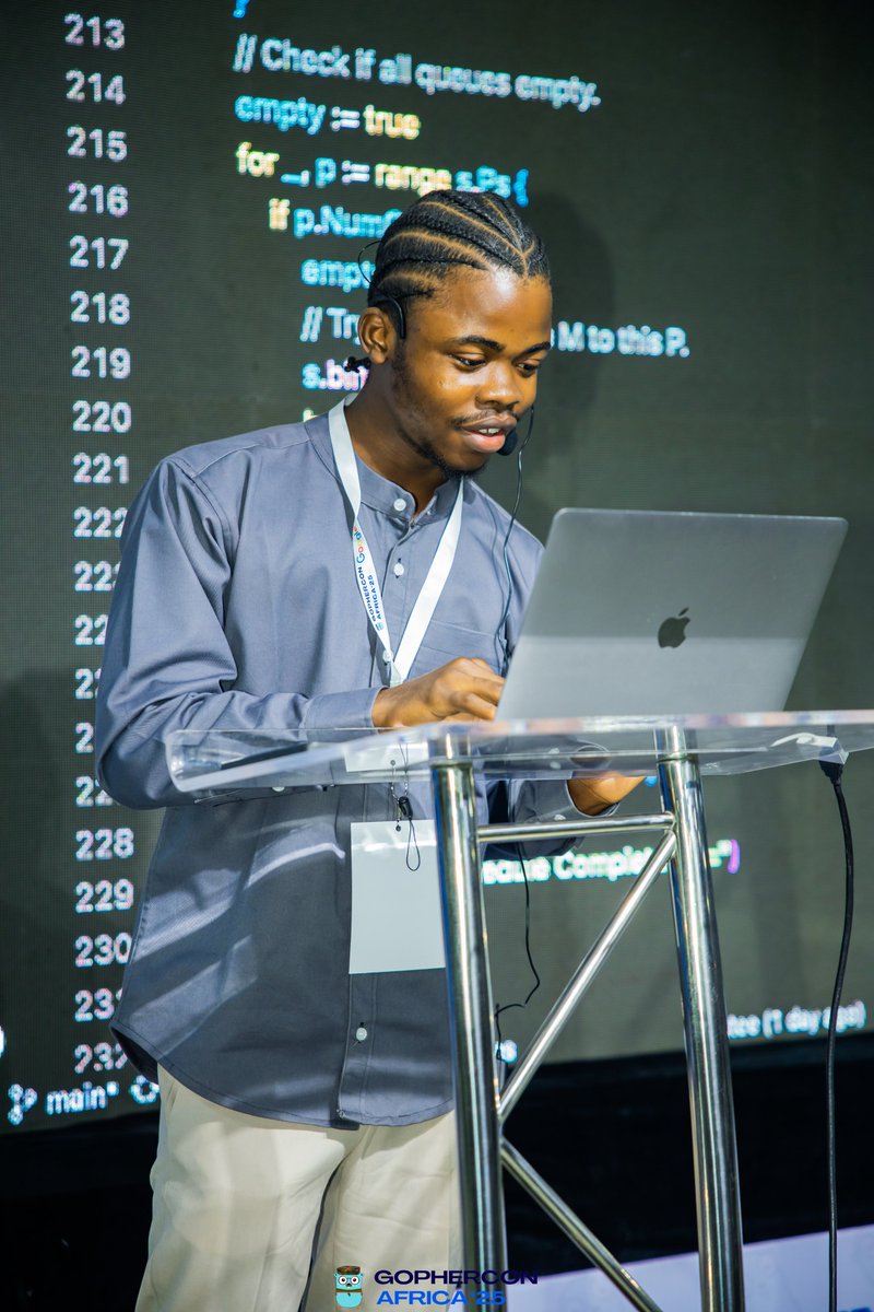gophers_africa's tweet image. Diving right in! 🍽️🐹
@utee_akan is live with “Unlocking Go’s Potential: Navigating Modern Challenges with Internal Insights.”
Great look into how Go’s internals can empower better performance & design decisions 💡 #GopherConAfrica2025 #gca25 #GoLang