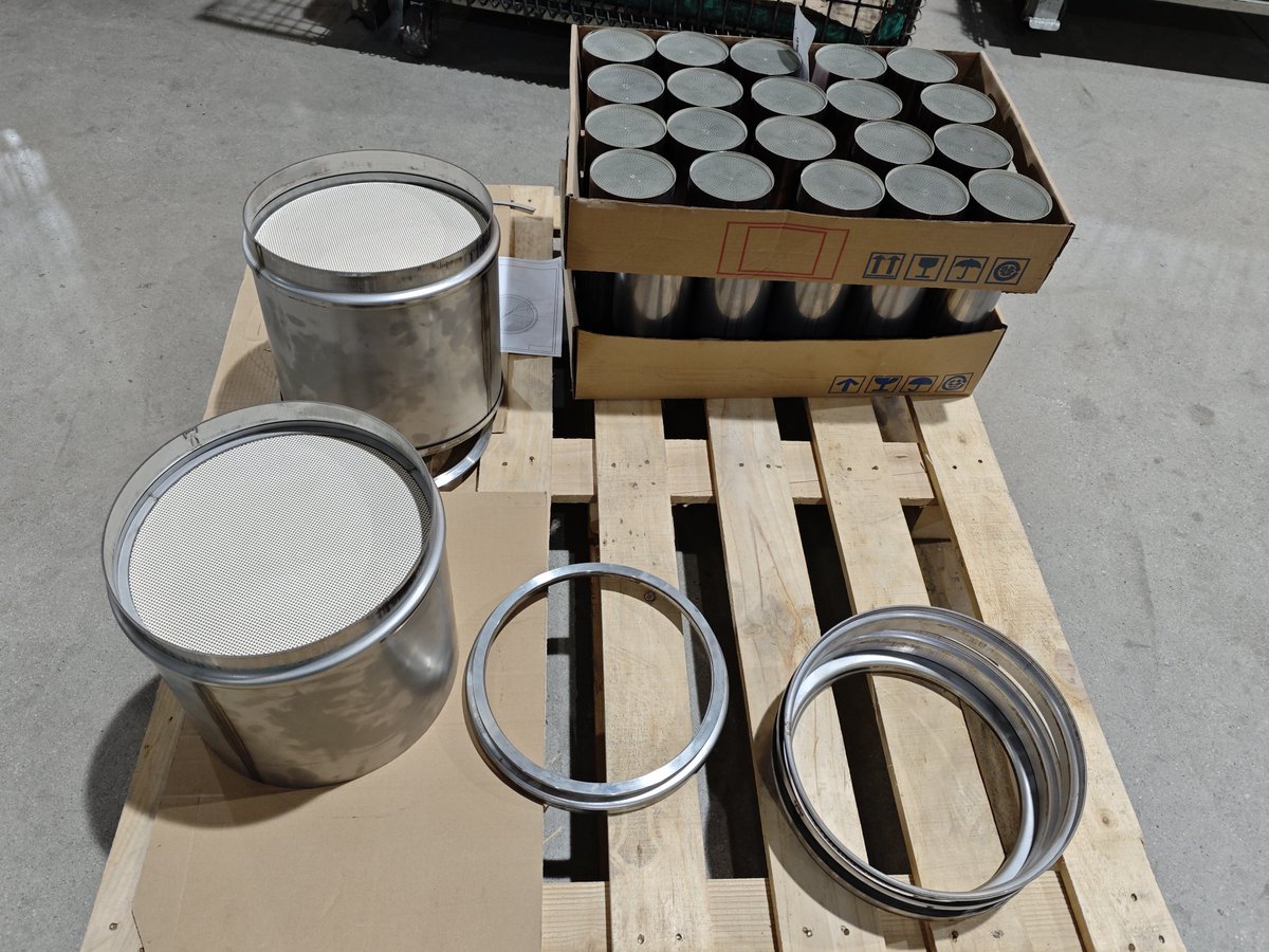KYCATconverter's tweet photo. DPF diesel particulate filter ready for assembly
#DPF #diesel #genset https://t.co/BLgGn0by3o