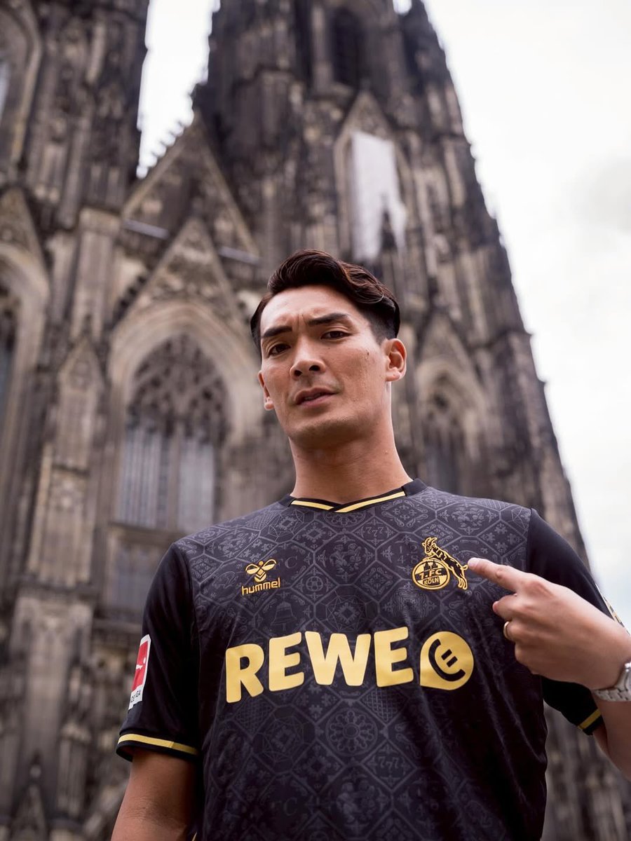 ONE OK ROCKの皆さんに着用していただいたのはケルン大聖堂777周年、1