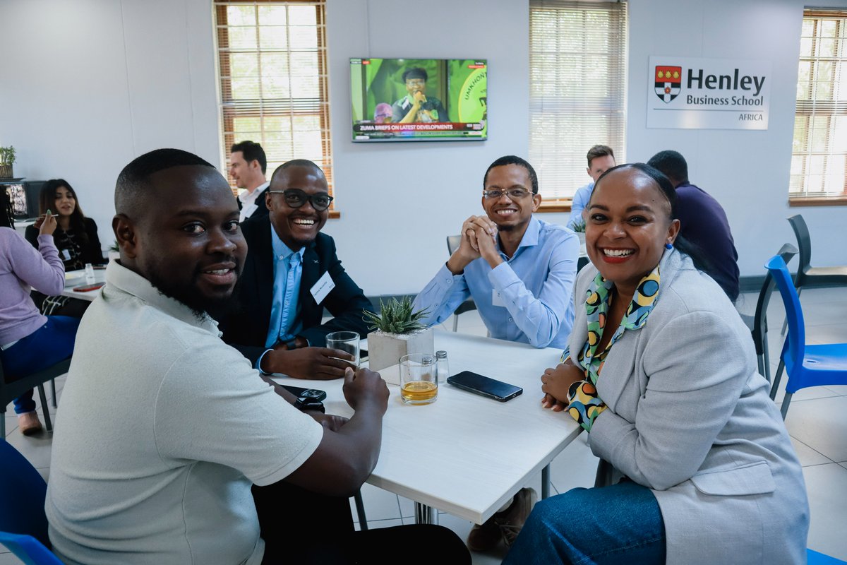 HenleyAfrica's tweet image. Henley was bursting at the seams this week, full lecture rooms and zero parking bays 😅

DBA, Global MBAs (EM29 &amp;amp; EM30), Flexible MBAs (SA70 &amp;amp; SA73) &amp;amp; more all on campus.

#HenleyAfrica #MBA #DBA #CampusLife