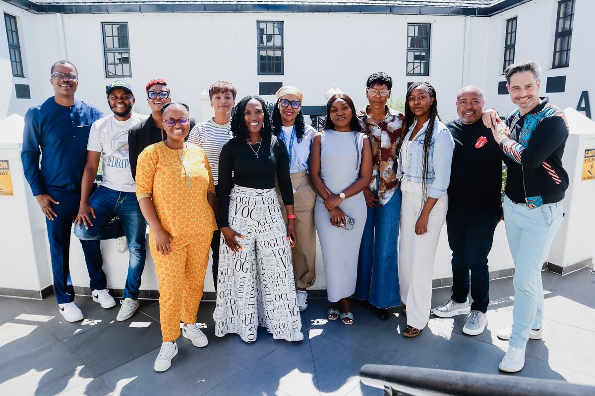 HenleyAfrica's tweet image. Henley was bursting at the seams this week, full lecture rooms and zero parking bays 😅

DBA, Global MBAs (EM29 &amp;amp; EM30), Flexible MBAs (SA70 &amp;amp; SA73) &amp;amp; more all on campus.

#HenleyAfrica #MBA #DBA #CampusLife