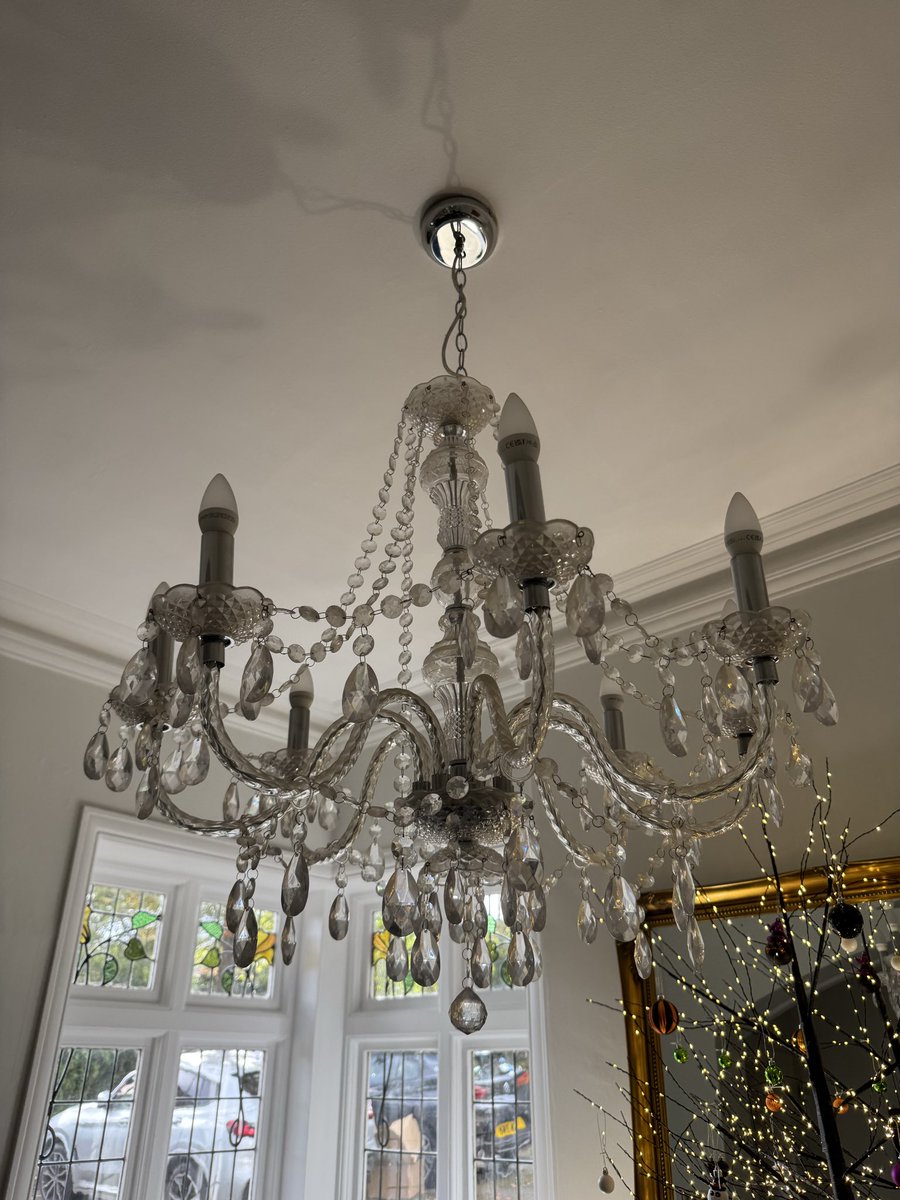 thinking_manc's tweet image. Selling a Chandelier 
£100
South Manchester 
DM for details
No dickheads.