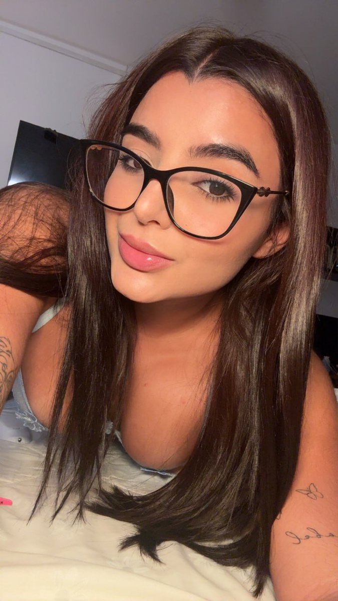 biancaxbaker's tweet image. how about we cuddle rn?