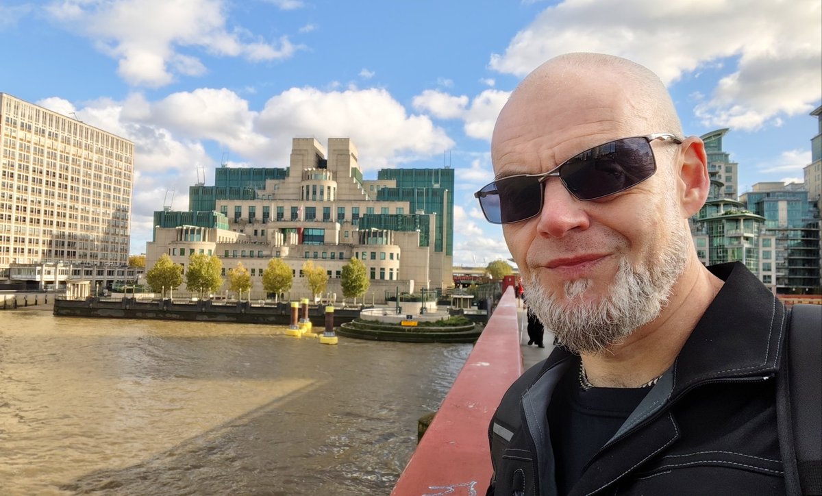 Jon Southurst 🚂 @1259 (@bitcoinsvtrain) on Twitter photo My handler asked me to drop by for the debrief😀 My handler asked me to drop by for the debrief😀