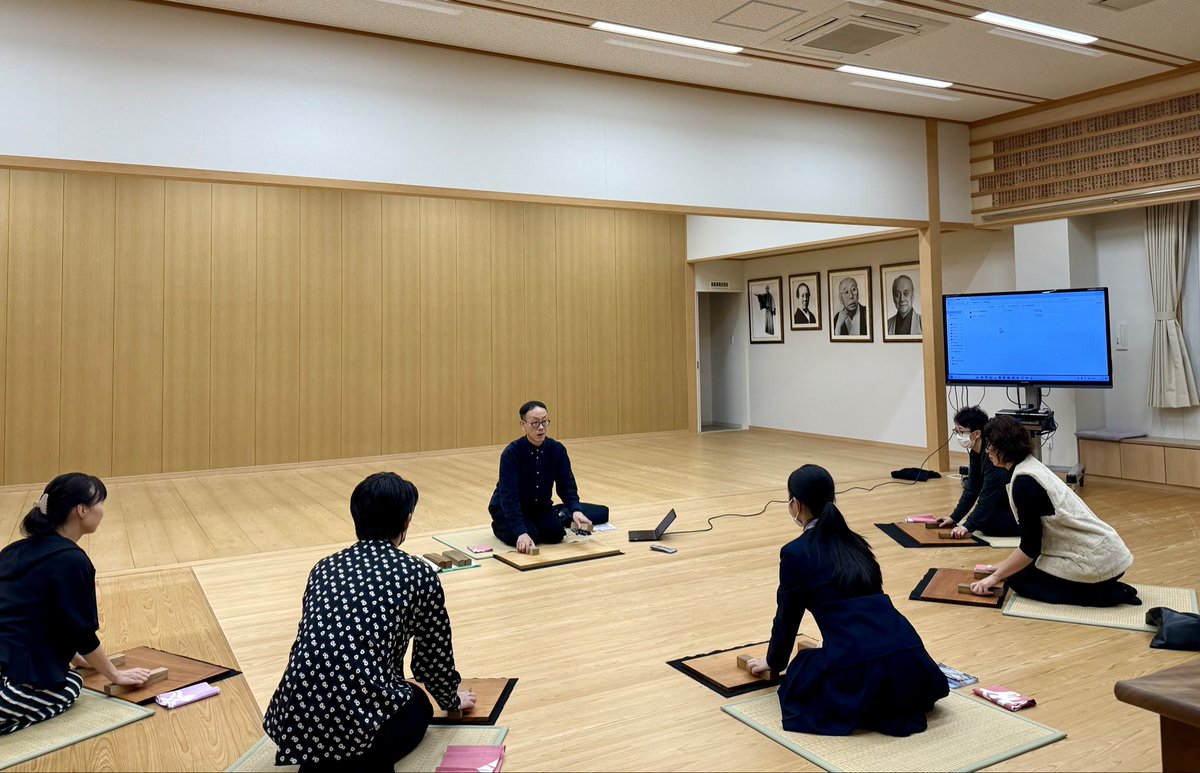 ＃歌舞伎附け打ち　
＃山﨑徹 さんによる、
＃西川流次世代舞踊家 のための、＃附け打ち講座 でした。

たくさんお勉強しております。
ありがとうございました。
＃西川流　＃日本舞踊