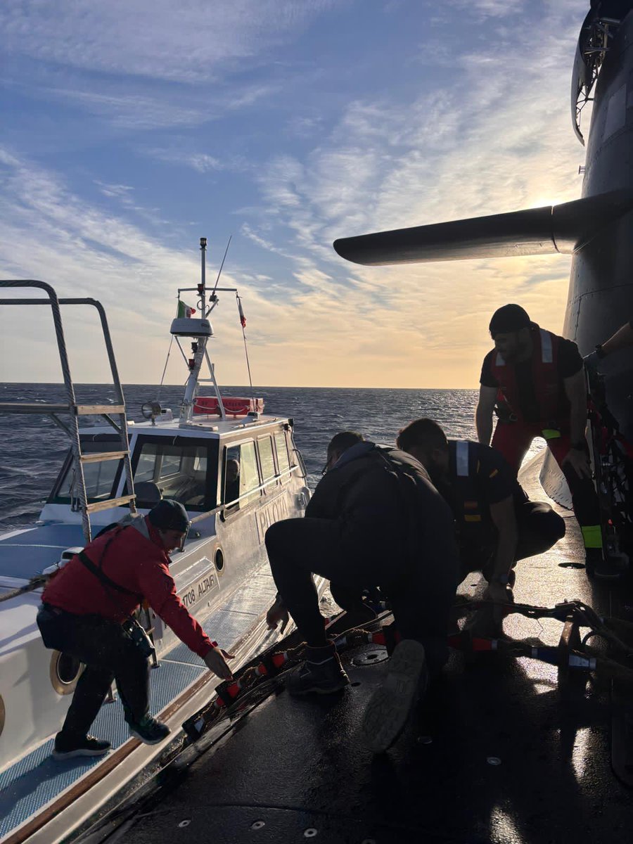 EMADmde's tweet image. El submarino #IsaacPeral recala en Augusta, en Italia. 
Primera escala durante su despliegue en la operación #SeaGuardian. #MOPS @Armada_esp