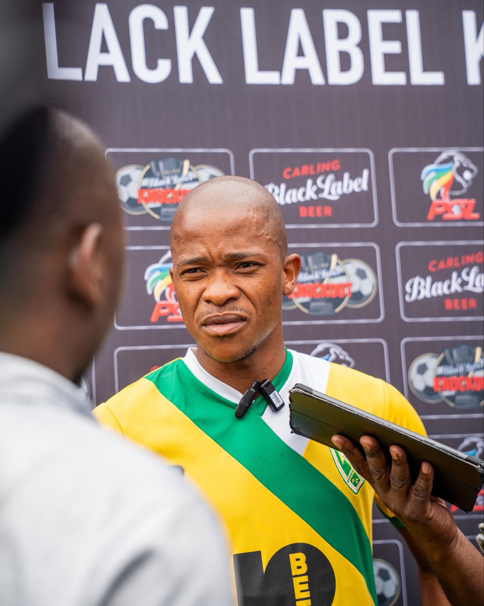 goldenarrowsfc1's tweet photo. 🎥 Open media day with the team before the Carling cup quarter final clash against Galaxy— belief, focus, and unity leading the way 💚💛.”

#10betgoldenarrows #upbackthroughpodcast #sthendeway #greenandgold https://t.co/b4XDYBrR9J