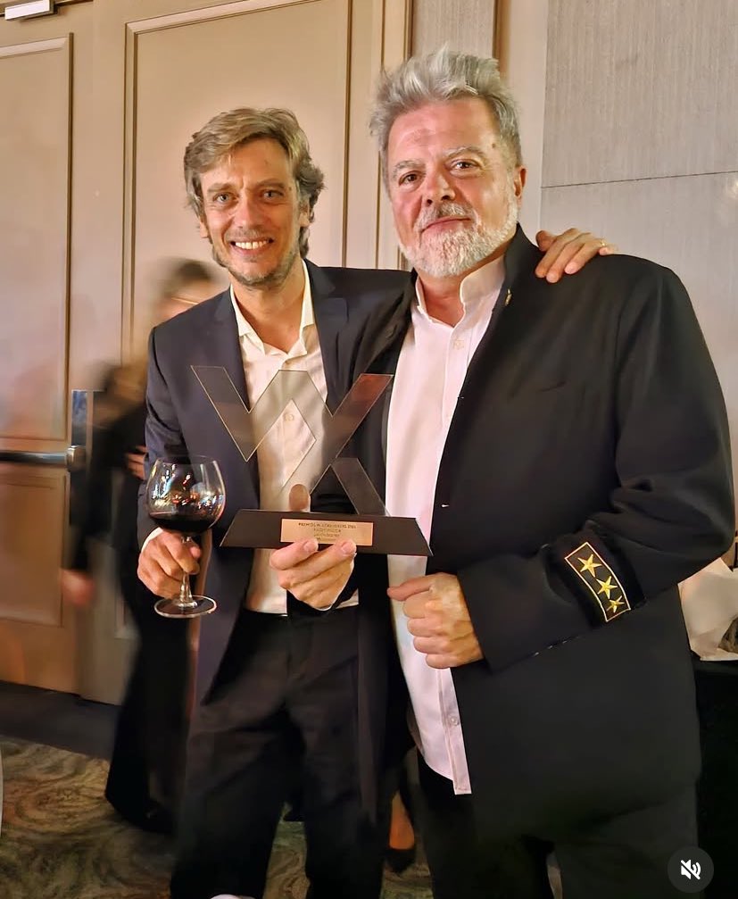 Éstos son mis vinos que los hago con mis queridos socios <a href="/CrowdfarmingW/">Francisco Evangelista</a> ganadores del <a href="/WinexplorersOk/">Winexplorers🍷 Streaming de Vinos y Lifestyle</a>  2025

-Malbecaster (tinto )
-Pink Flood (rosado) 
-Álbum Blanco (blanco)
-ChampAmp ( Espumante) 

Lo conseguis en 
EL GARAGE DEL VINO 
Ig x.com/granatekid?s=1…

Mayorista X