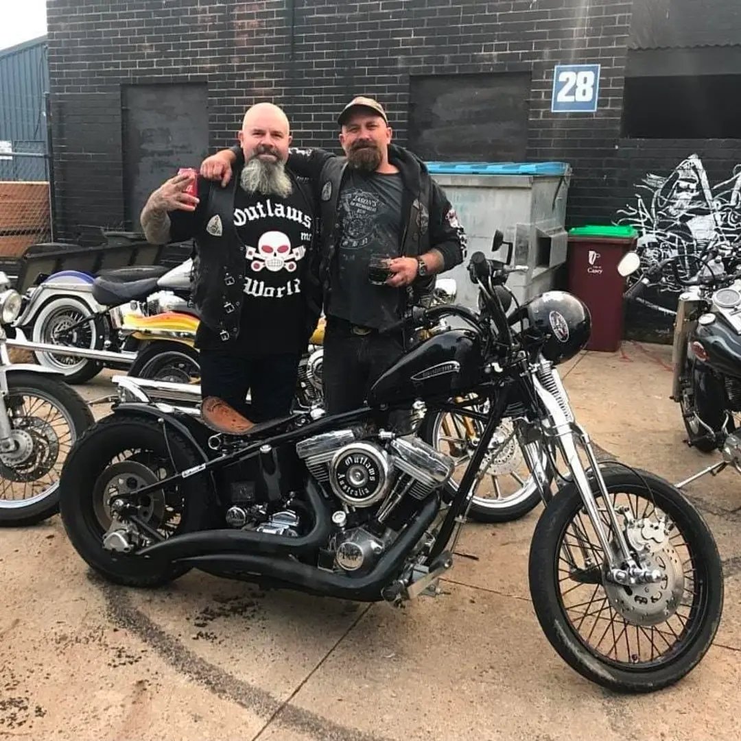 OUTLAWMCCB's tweet image. Good morning beautiful people of the world wide 
Support and respect your locals 
It's a worldwide thing ☠️