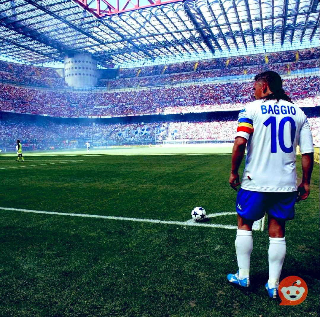 “La felicità è come una palla: quando rotola le corriamo dietro, quando si ferma la calciamo.”