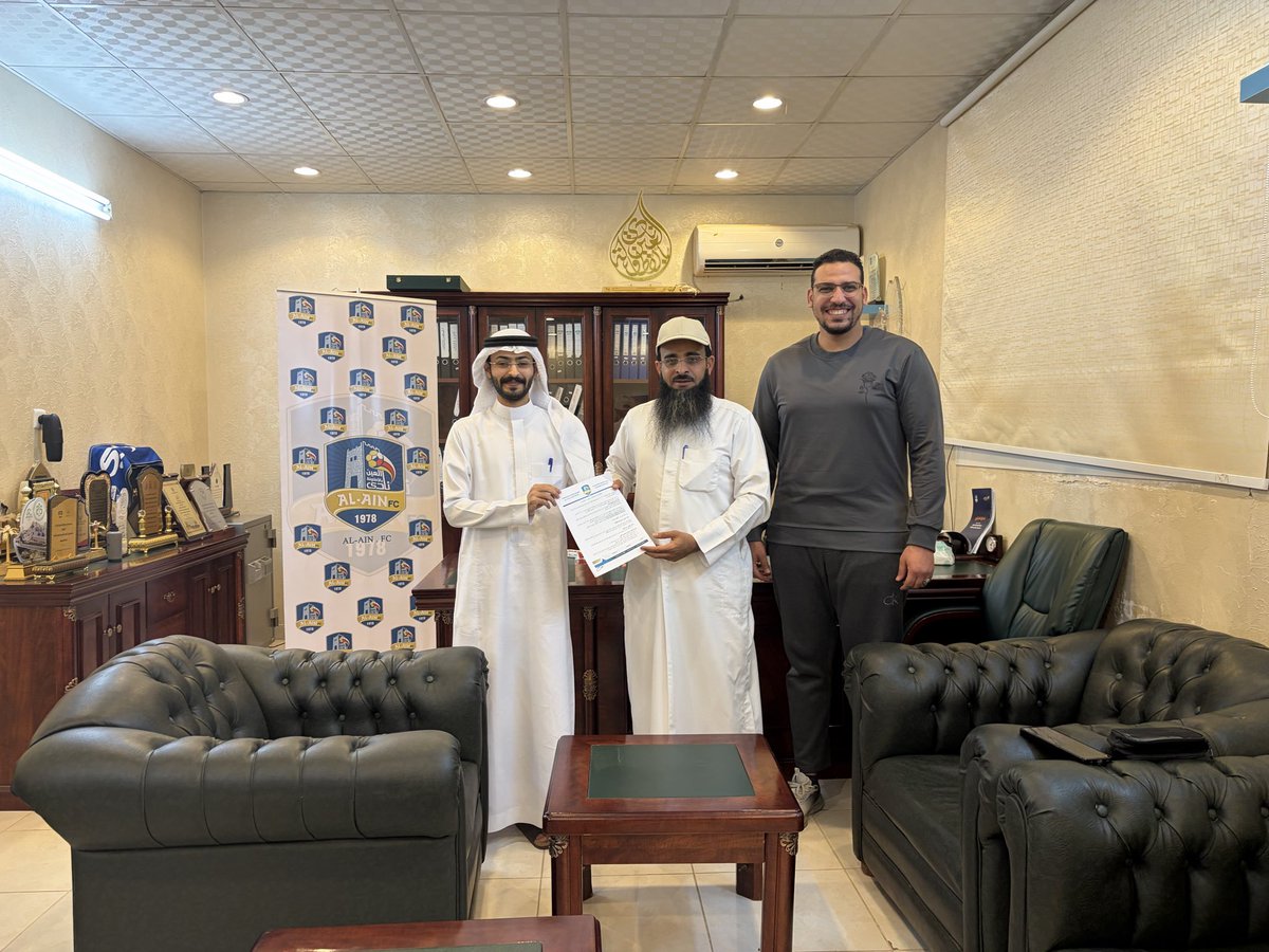 HabunaTanmyah's tweet photo. � تعاوننا اليوم… لصناعة غدٍ أجمل!
جمعية التنمية الأهلية بحبونا (نادي جمانا )توقّع عقد شراكة مع نادي العين الرياضي للموسم 2026 🙌
#حبونا #نادي_العين #تنمية_و_رياضة https://t.co/EMkc9Yg4vN