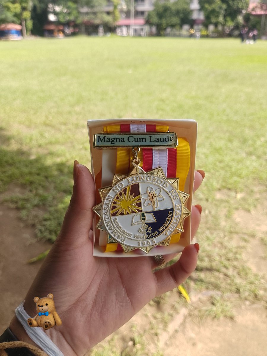 mars_hehet's tweet image. #1 jongsang enthusiast is going to graduate in less than a week also happy 7th anniversary my ateez! finished senior high and entered college with you, now i&apos;m graduating college with u

7 YEARS WITH ATEEZ
#에이티즈_7주년_항해는_계속된다
#7_years_with_ATEEZ #A_TO_Z @ATEEZofficial