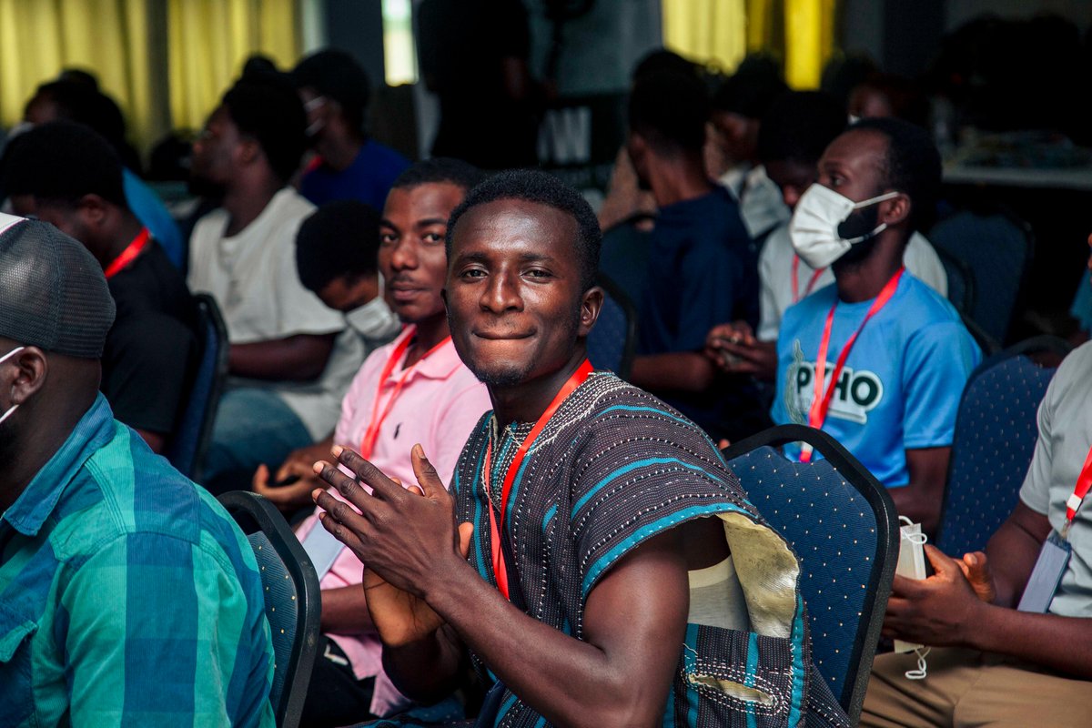 PythonHo's tweet image. PyHo 2025 kicks off with @Edinam233's keynote presentation: "Personas and Pathways for Building Open Futures"
Ubuntu in action is proving that sustainable, equitable tech communities start by removing barriers, not questioning commitment.
#PyHo2025 #OpenSource #TechConference