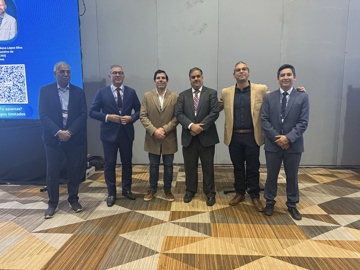 Inspiradora sesión de avances en cirugía robótica con pioneros de la cirugía robótica single port <a href="/Dr_JihadKaouk/">Dr. Jihad Kaouk</a> y Ketan Badani  #congresocentenarioSCHU