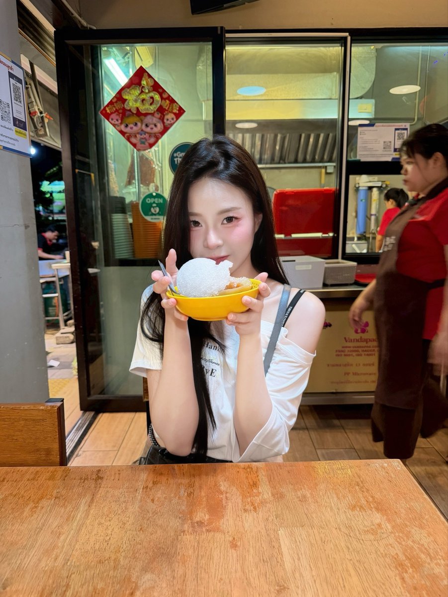 tangkwa_py's tweet image. หิวก็กิงจิ