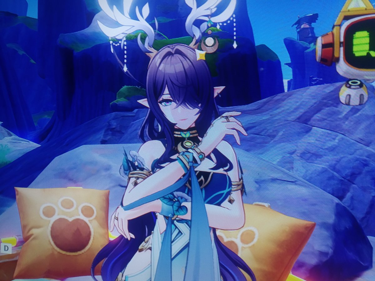 crushedcrayons's tweet photo. got the gfs !! (... on another server lol) #Nefer #Lauma #moonkitty #genshin https://t.co/B03lnqrtc4