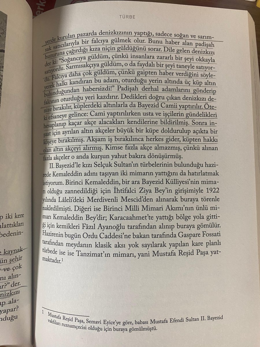 Beşir Ayvazoğlu'nun Beyazıt Meydanı üzerine kaleme aldığı mekan biyografisi farklı bir okuma deneyimi sunuyor. Akademik tarihçiliğin mahrum olduğu menkıbevi bir anlatımla, kitapta yer alan bir efsaneye göre Bayezid Camii'nin finansmanı oldukça fantastik bir kaynağa dayandırılmış.