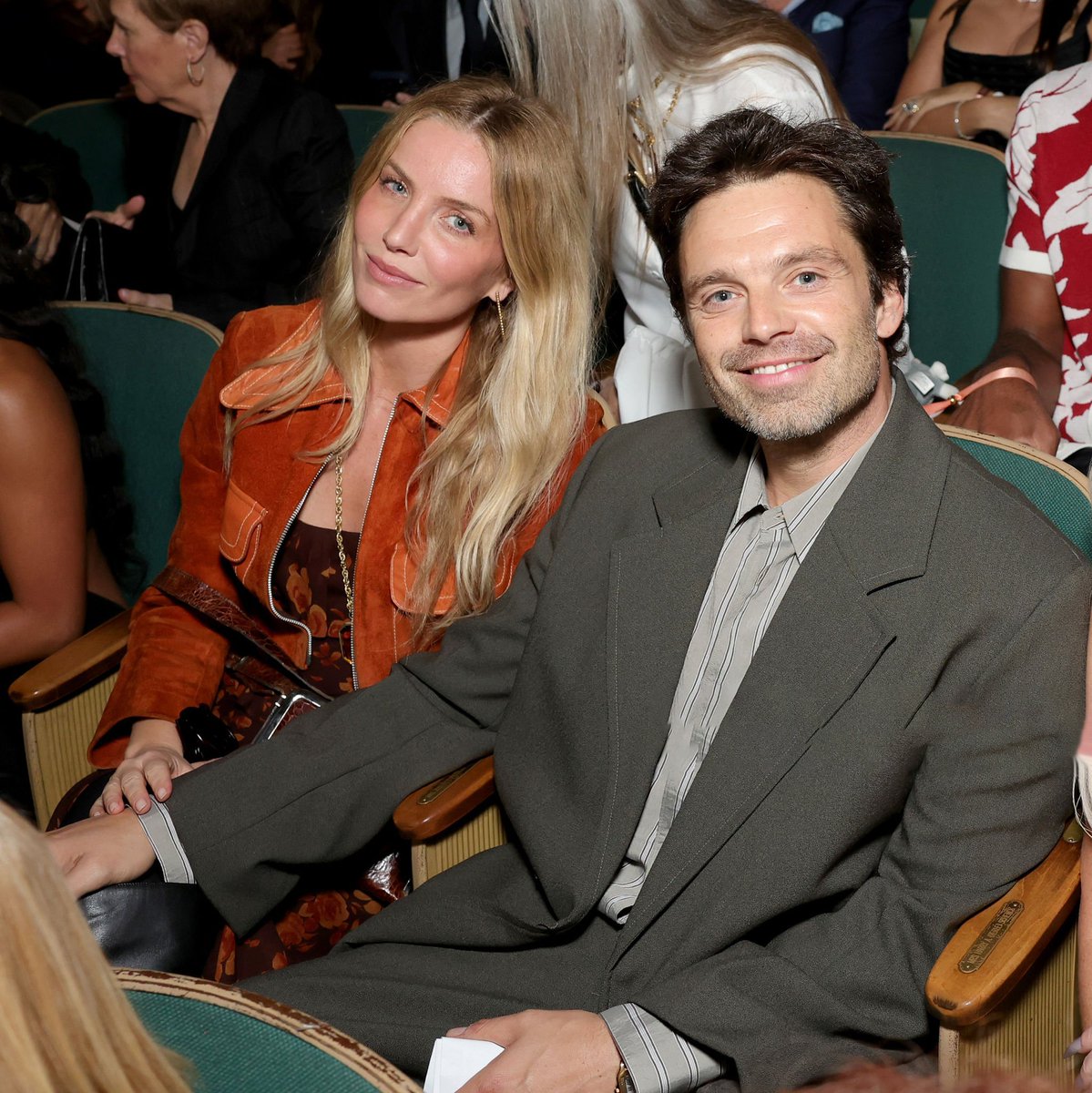 Sebastian Stan and Annabelle Wallis attend the Raising Brows LIVE hosted by Anastasia Soare. 📸