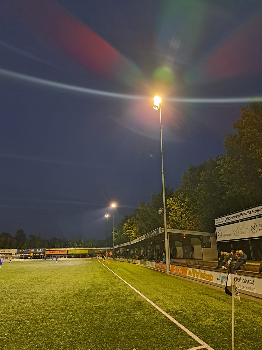 #floodlightfriday
<a href="/vvgemert/">vv Gemert</a> <a href="/Derde_Div/">Derde Divisie</a>
