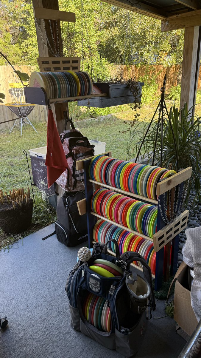 Josh Plays w/ Plastic 🥏🎲 tweet media