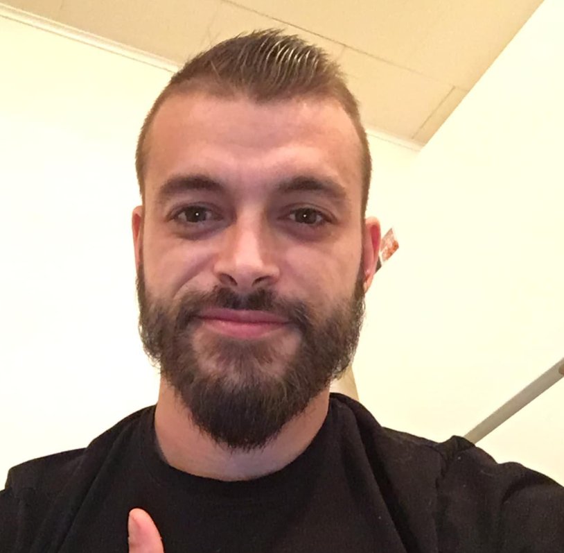 PatrickGiguere1's tweet photo. La Sûreté du Québec recherche activement Simon Couture-Giroux.L’individu de 32 ans est recherché pour des infractions en matière d’introduction par effraction, de vol qualifié et d’agression armée. Détails au https://t.co/63VtKkI5YO https://t.co/VsO4GgxbT0