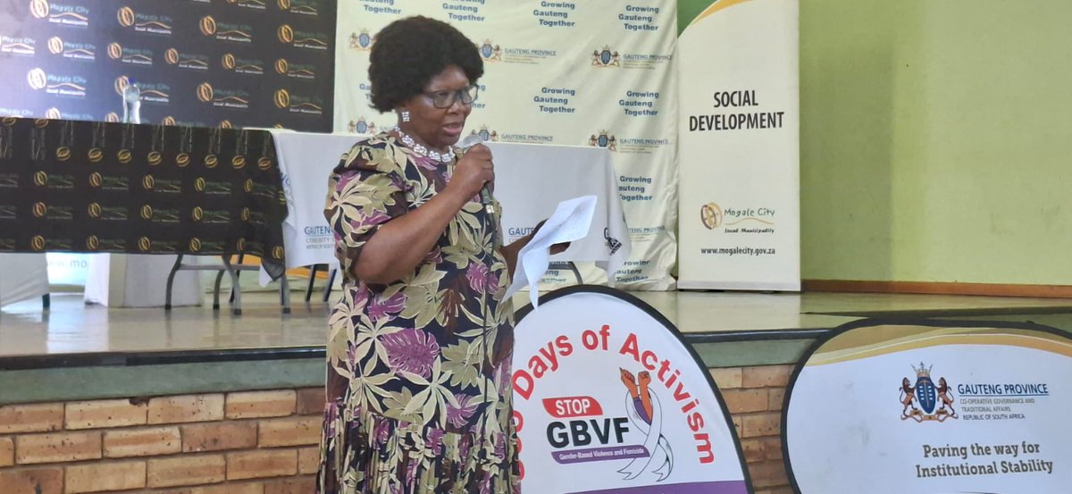 GCISGauteng's tweet image. #socialdevelopmentmonth2025 Ms Precious Nxumalo From Dept of Social Delopment and Seargean Walter Motshoane from Heckpoort Police Station  Makes presentation to the Older Persons event organised by GCIS in partnership with Dept of Social Development at Hekpoort Community Hall