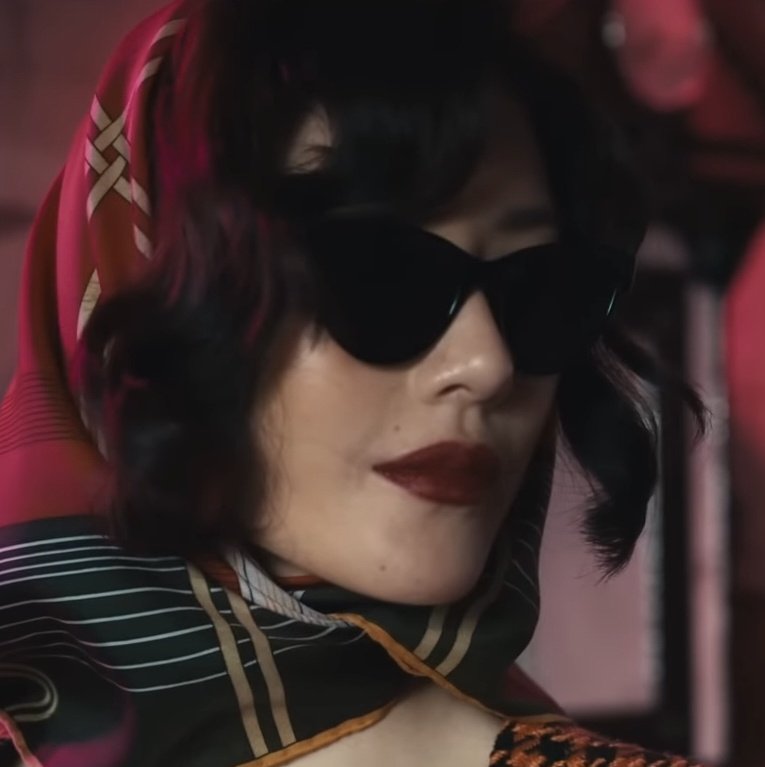 tmdpd2765's tweet image. รสริน ใน #เสือ คือ ตัวละครที่ไอคอนิกสุดๆ หลินเสิร์ฟหนักมาก ซีนแอคชั่นนึกถึงนาตาชา ซีนดราม่านึกถึงเยเลน่า ซีนยั่วนึกถึงเอด้าหว่อง กับฟูจิโกะ คือรวมตัวแม่ไว้ในคนคนเดียว ตอนแรกกังวลว่าหลินจะแสดงออกมายังไง สรุปช็อตนี้กูตายว่ะ สมแล้วที่เป็นอัลฟ่าฟีเมลในวงการสาวๆ ดีใจที่มีตัวละครนี้