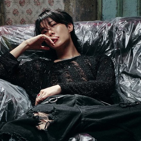 mninissaa's tweet image. this genre of jung hoseok