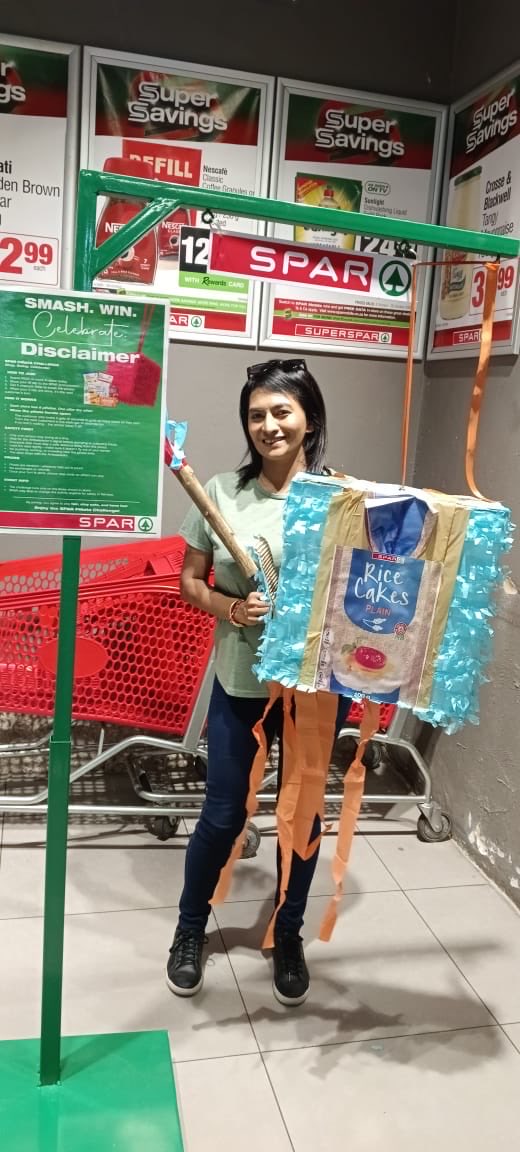 desree_h_'s tweet image. Who else is ready to party? 🎉🛍️ SPAR's #PinataFridays is a game changer okay 😮💨🥹Win prizes while you shop🔥😮💨 what a steal 😍👏 #MyJoziMySPAR